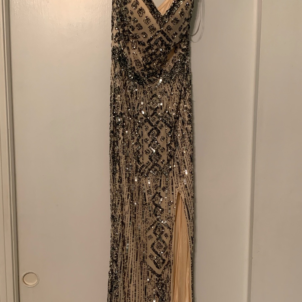 🌟Primavera Gown/Dress🌟 - Picture 3 of 9